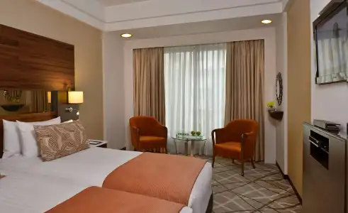 Marine Plaza Mumbai - 5