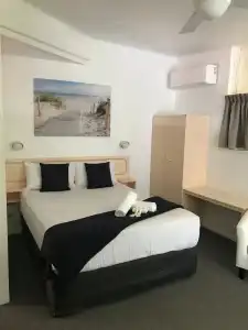 Ocean Breeze Motel - 21