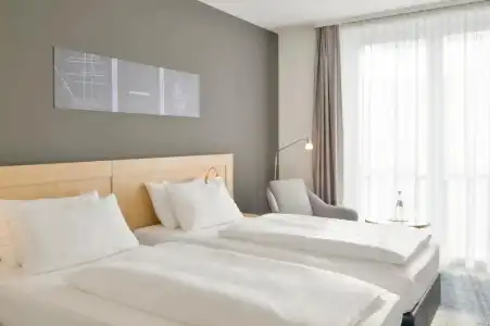 Best Western Plus - 86
