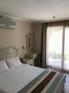 Costa Sariyaz - 34