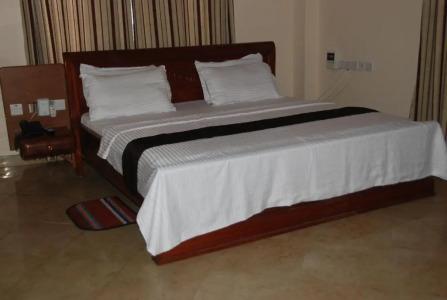 Silver Paradise - 24