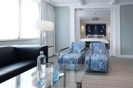 Golden Tulip Central - 132