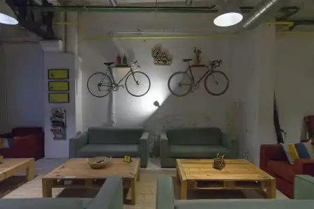 Bed & Bike Hostel Barcelona - 18