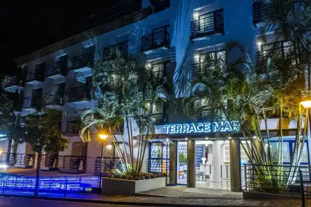 Terrace Mar Suite - 18