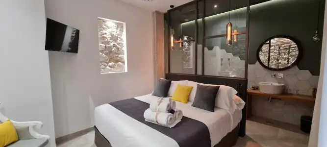 Murallas de Jayran Boutique - 53