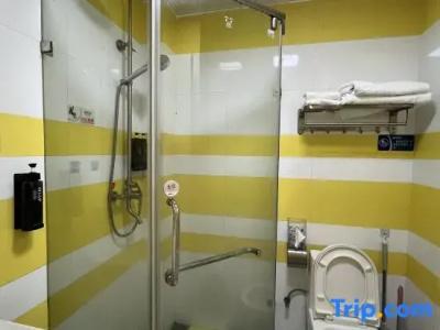 Meet Youth Hostel - 17