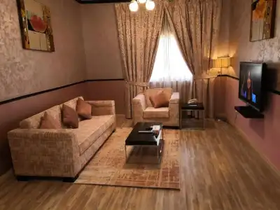 Boulevard City Suites Apartments - 20