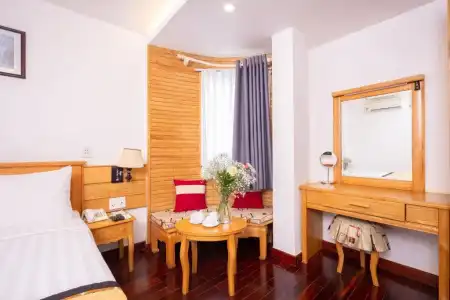 Duc Vuong Saigon - Bui Vien - 98