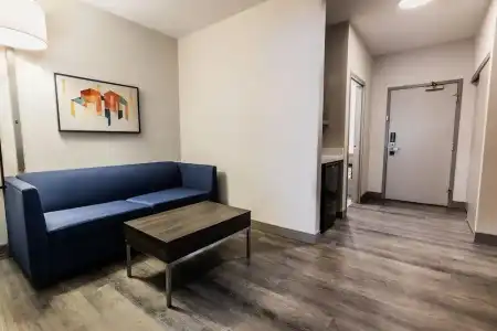 Holiday Inn Express & Suites Calgary S-Macleod Trail S by IHG - 64
