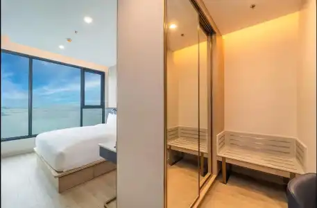 S Sriracha & Residence - 2
