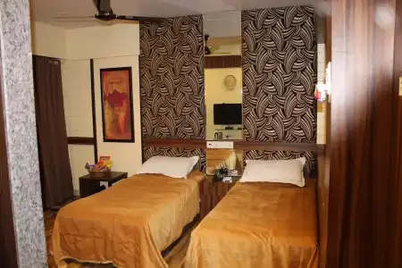 Metro Palace Mini-hotel - 10