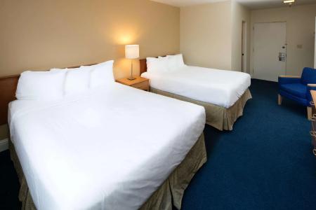 Red Lion Inn & Suites Sacramento - 4