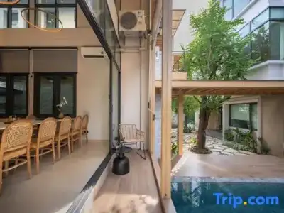 Shan Villas Sukhumvit - 401