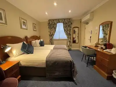 The Windermere, London - 108