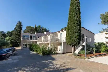 Emaus - 0