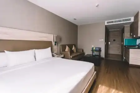 Adelphi Suites Bangkok - 203