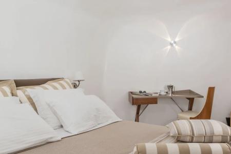 Elite Luxury Suites - 222