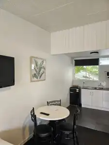 The Avenue - 31