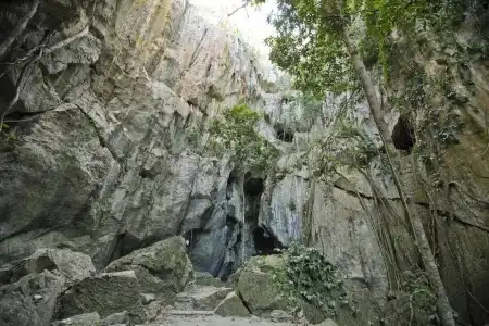 Capricorn Caves - 6