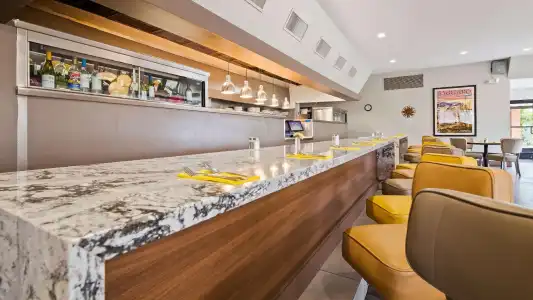Royal Sun & Suites - 28
