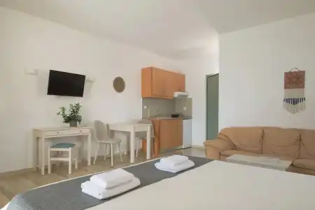 Reina Apartments - 28