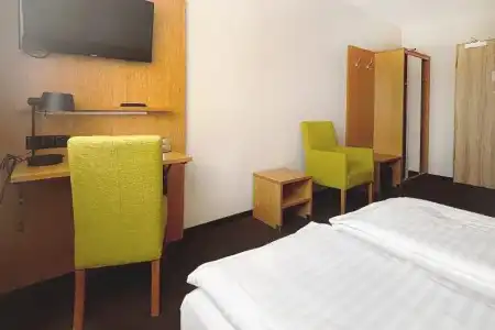 Garner Stuttgart - Zuffenhausen by IHG - 65
