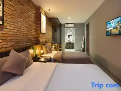 Marilyn Nha Trang - 14