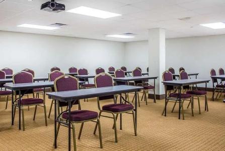 Days Inn by Wyndham Brooklyn Borough Park - 6