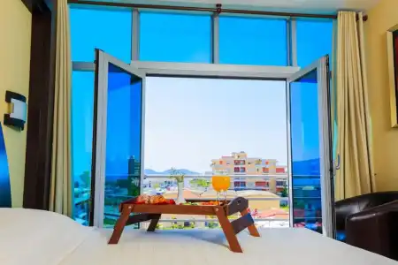 Vlora International - 62