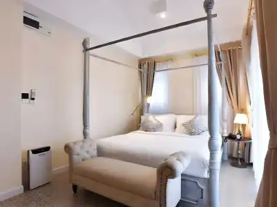 Noursabah Bed Bangkok - 1