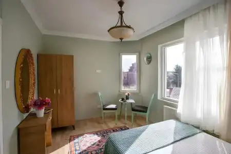 Sofia Corner - 91
