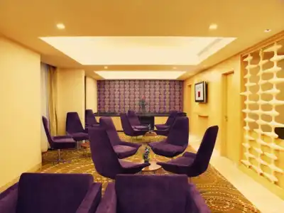 The Metropolitan and Spa New Delhi - 11
