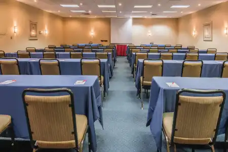 Ramada by Wyndham New Braunfels - 9