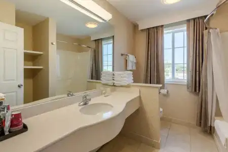 Ogunquit & Suites - 68