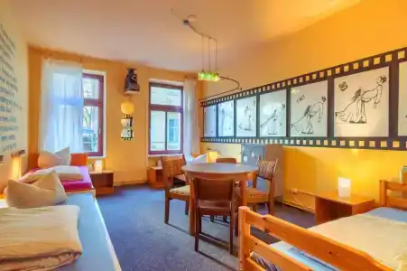 Lollis Homestay - Hostel - 70