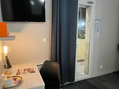 Hôtel ROSA - Bordeaux Centre Gare Saint Jean - 42