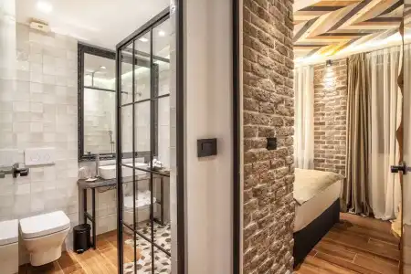 One Luxury Suites - 147