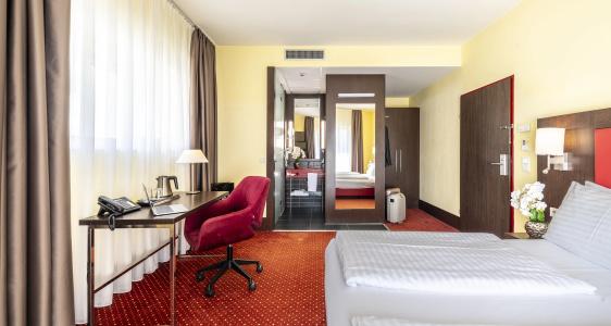Plaza Premium Salzburg - 166