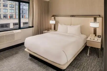 DoubleTree by Hilton & Suites Jersey City - 31