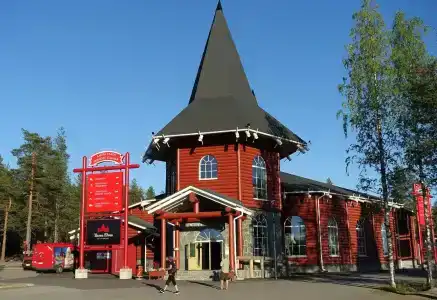 Santa's Luxury Boutique Villa - Santa Claus Village - 7