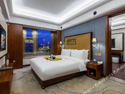Lujia International - 124