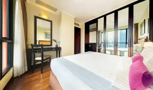 Bandara Silom Suites - 123