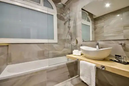 The British Suites - 27