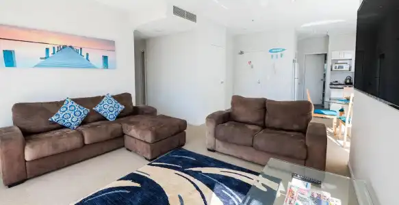 Pacific Views Resort - 11