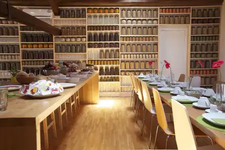 Habitat Boutique - 9