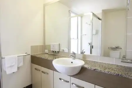Caloundra Central Apartment - 8