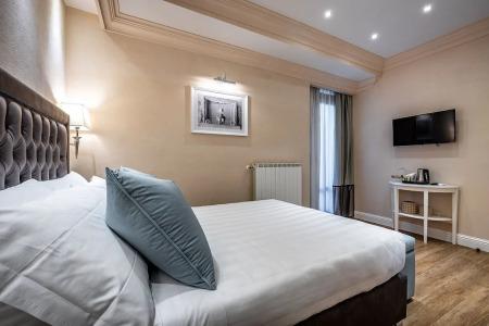 Ungherese Small Luxury - 92