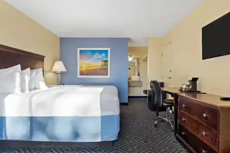 Baymont by Wyndham Orlando North Millenia - 44