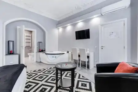 Maison Degli Artisti Suites - 86