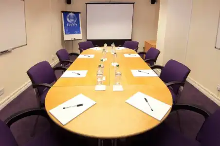 Premier Inn London County Hall - 11